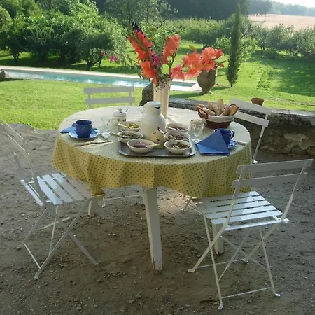Couette-café Domaine De Lamartine *
